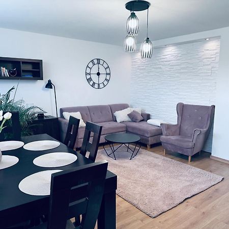 סאנוק 4 Pokojowy Apartament Posada מראה חיצוני תמונה